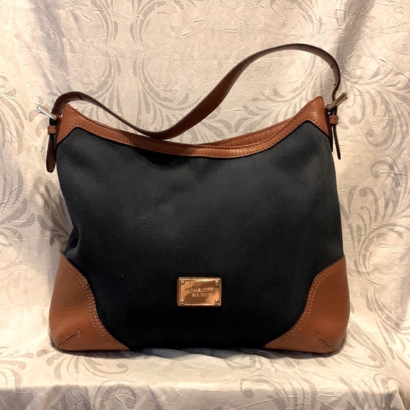 Michael Kors Handbags - Michael Kors
